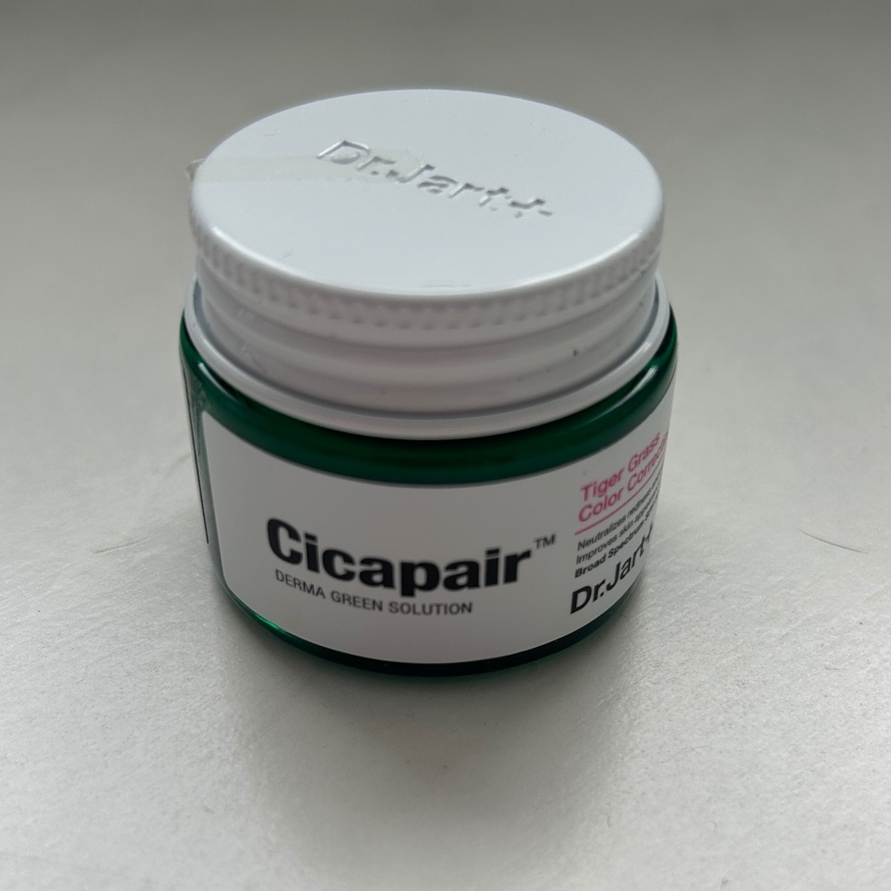 Dr. Jart+ Cicapair Soothing Color Correcting Treatment SPF 30